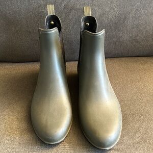 Sam Edelman Olive Green Winter & Rain Boots
